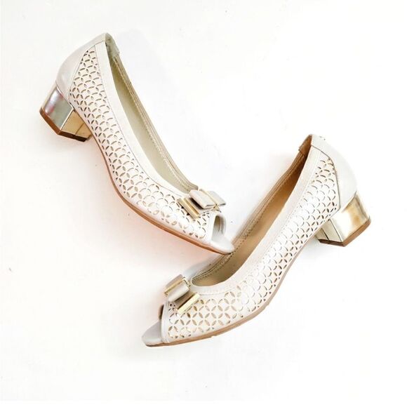 DANA BUCHMAN SHELLEY ICE PEEP TOE PUMP IN IVORY AND GOLD 7.5 M - Picture 6 of 12